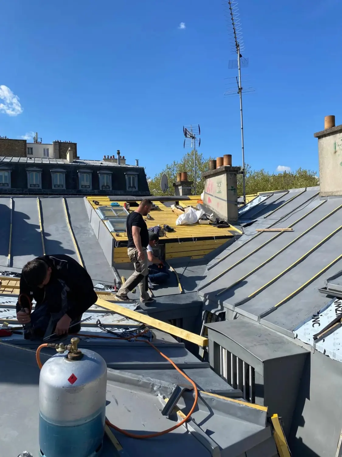 Rénovation complète : charpente et couverture
